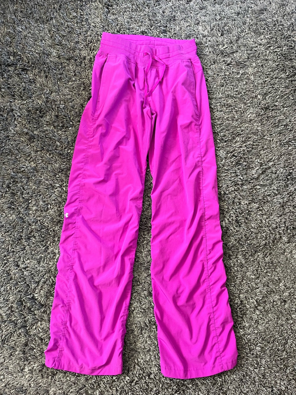 Under Armour wind pants sz small